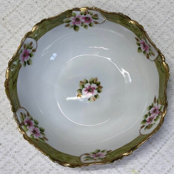 Vintage White and Green Dinnerware Set with Scalloped Edges - Picture 1 of 3